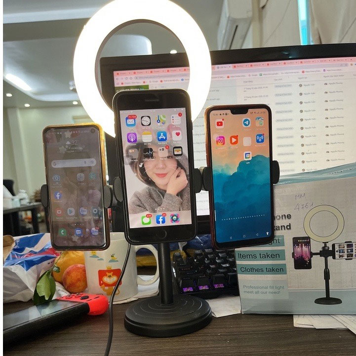 Kẹp Điện Thoại Livestream Có Đèn 3 Trong 1 (3 Kẹp + 1 Đèn) 13 kep-dien-thoai-livestream-co-den (3)