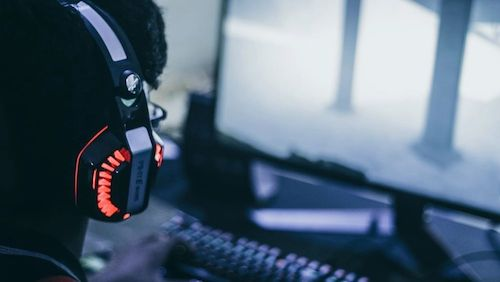 KINH NGHIỆM CHỌN TAI NGHE CHƠI GAME FPS 8 tai nghe chơi game fps