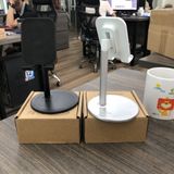 Giá đỡ điện thoại đế tròn bằng nhựa PP, đỡ được máy tính bảng, vừa xem vừa cắm sạc 