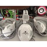  Tai nghe Qinlian A7 đèn LED đổi màu (Trắng) -dc2434 