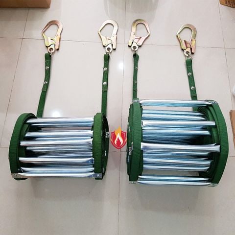 Thang dây thoát hiểm