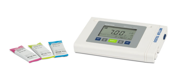  Máy đo pH để bàn FiveEasy Plus FP20 