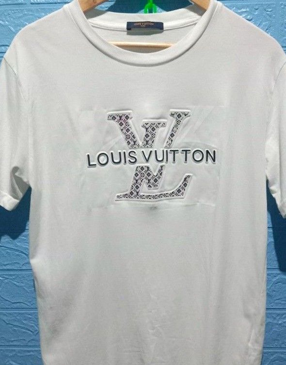  ÁO LV LOGO IN NỔI 