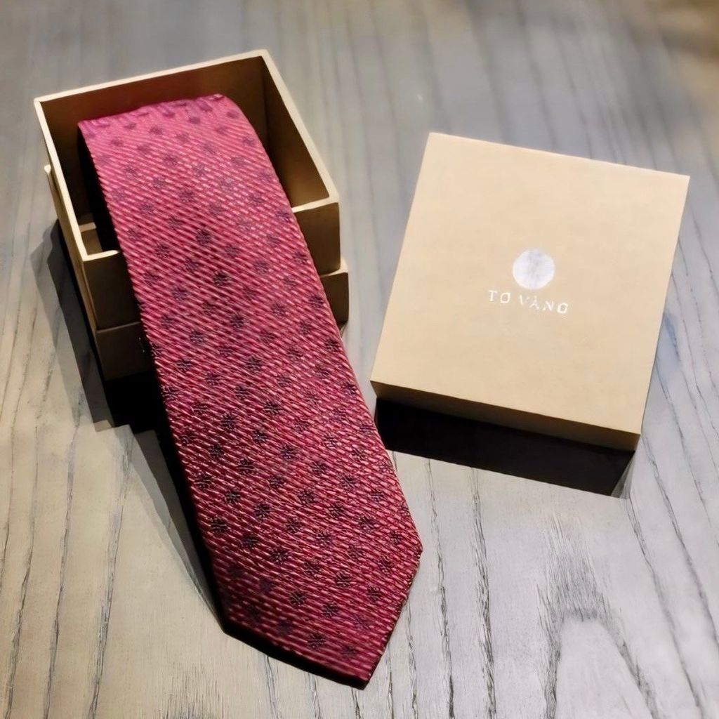 Cravat lụa tơ tằm