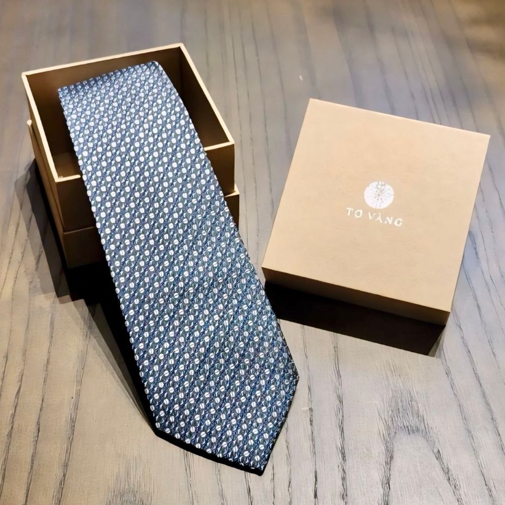 Cravat lụa tơ tằm