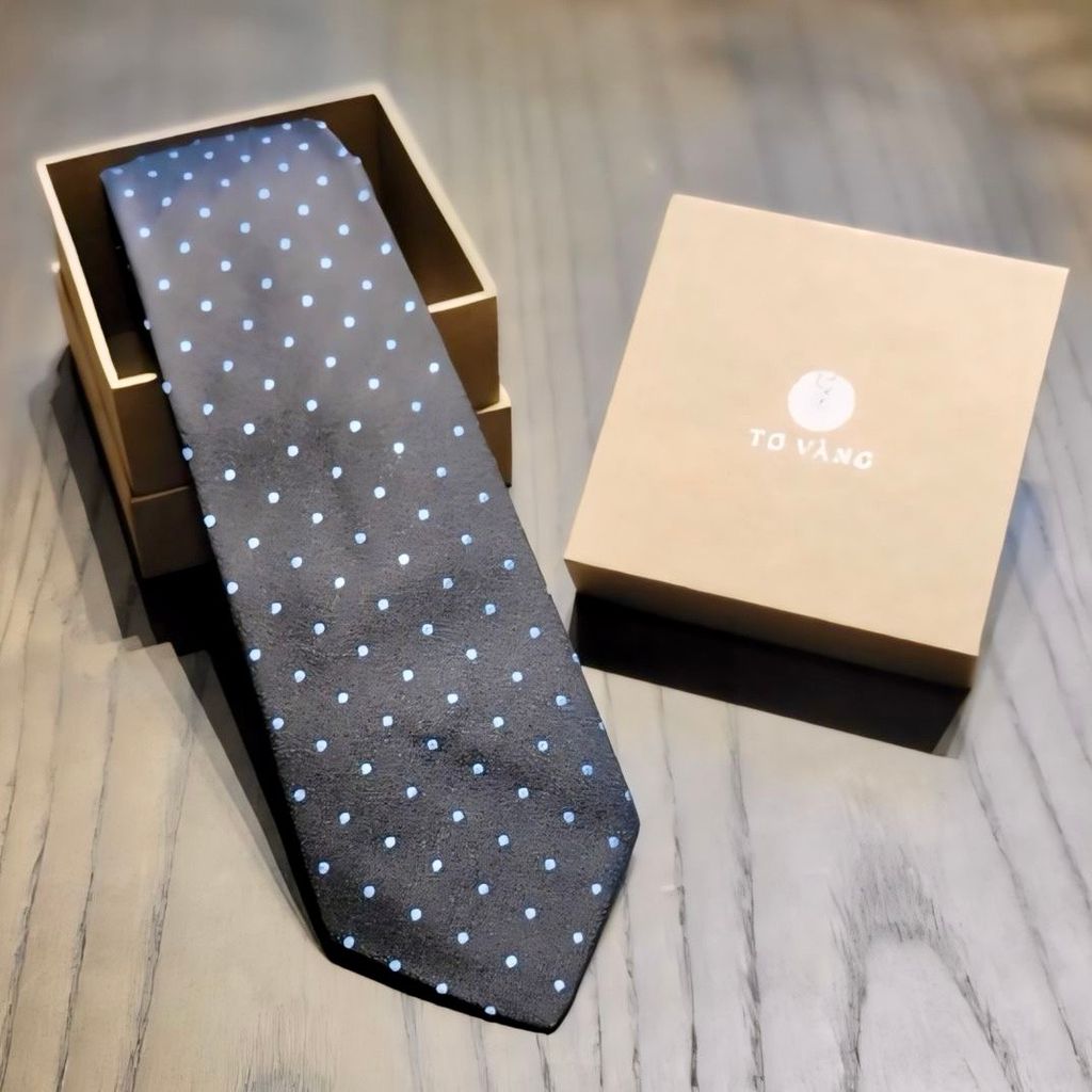 Cravat lụa tơ tằm