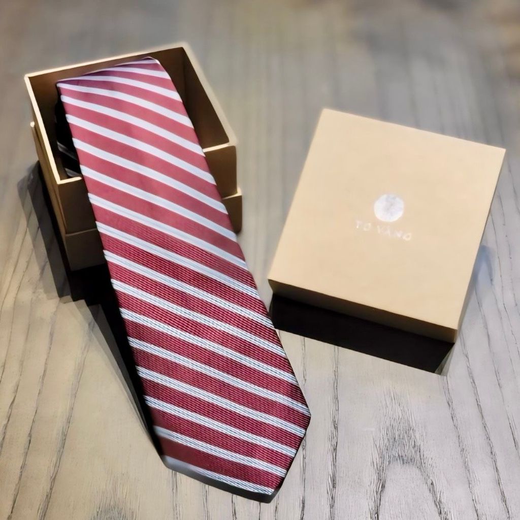 Cravat lụa tơ tằm