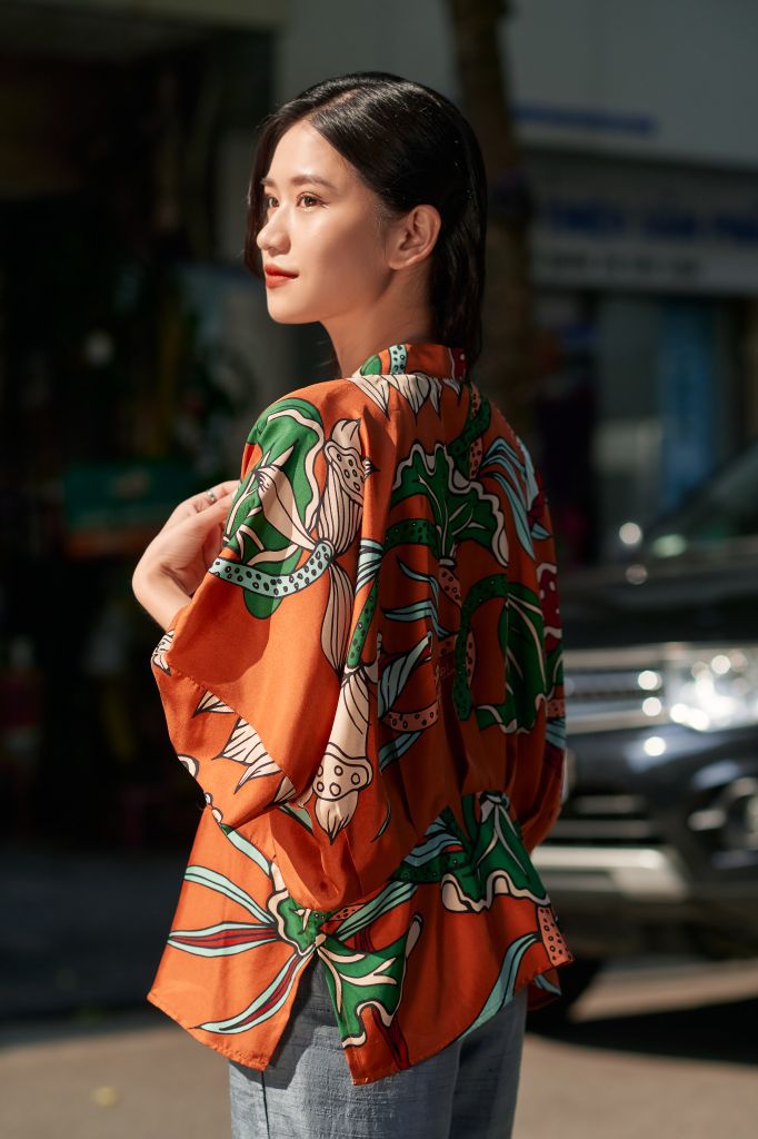 Áo Kimono Liên Hoa Vũ Màu Cam Nâu