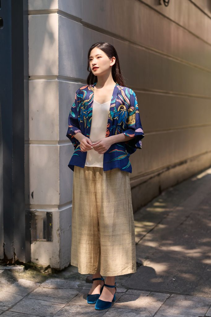 Áo Kimono Liên Hoa Vũ Màu Xanh Navy