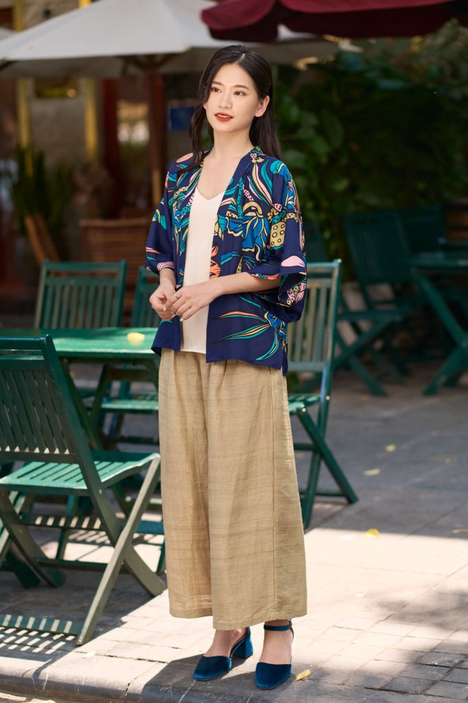 Áo Kimono Liên Hoa Vũ Màu Xanh Navy