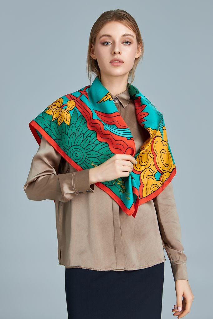 The Happiness Scarf / Happy Red / size 100x100