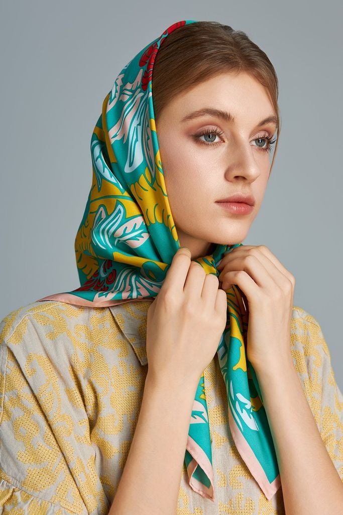 The Garden of Youth Silk Scarf / Green-Citron / size 90x90