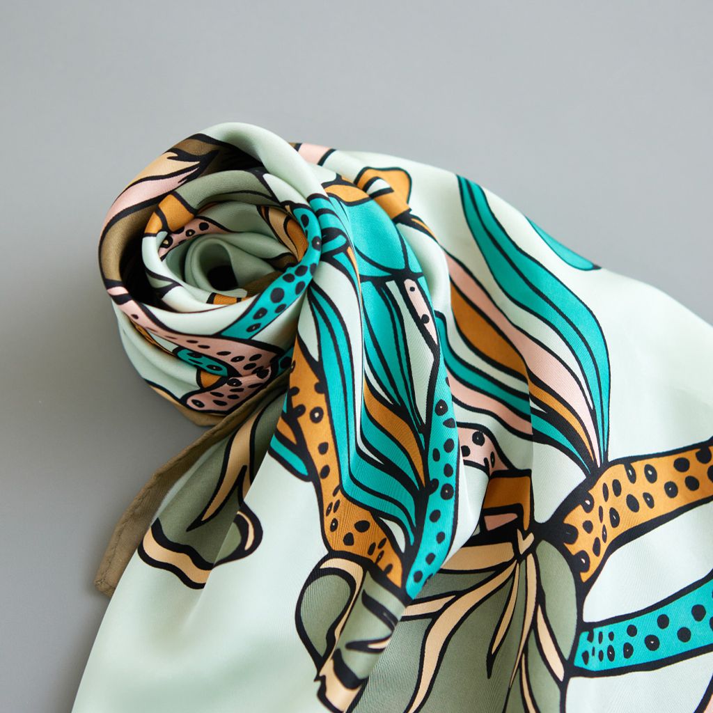 The Lotus Dance / Khaki / size 90x90