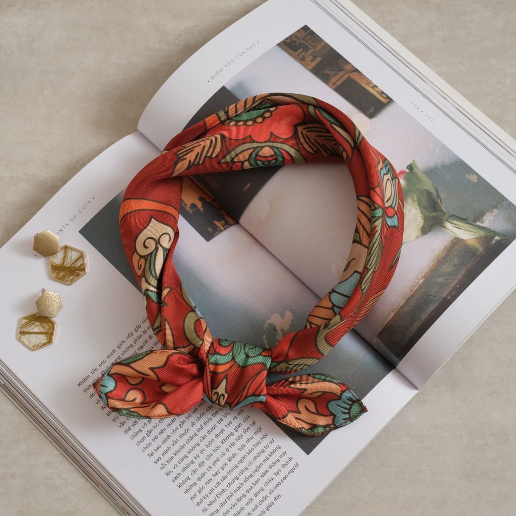 The Phoenix Silk Scarf / Red size 55x55