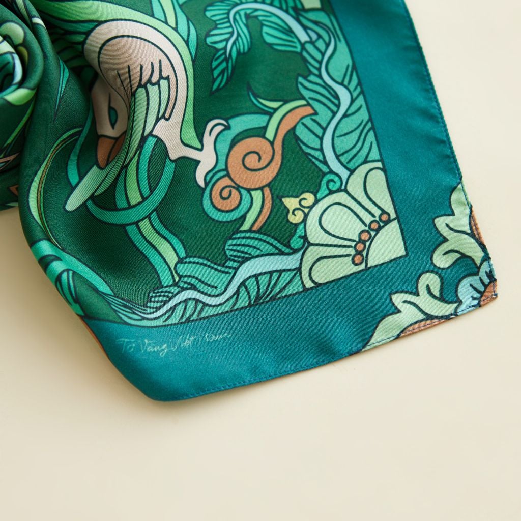 The Phoenix Silk Scarf / Green size 55x55