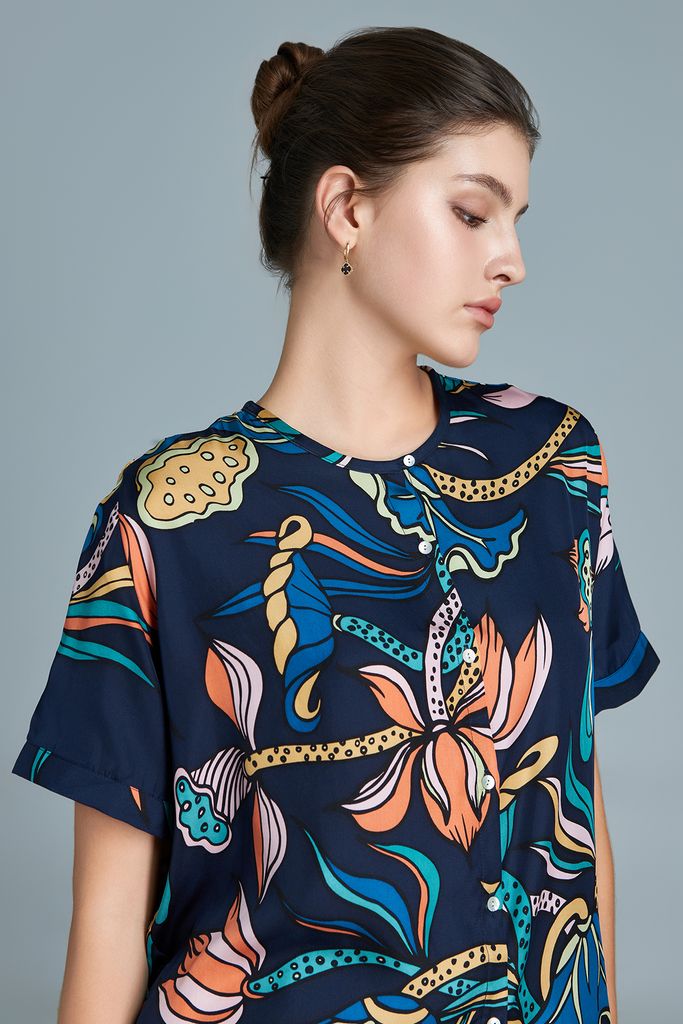 Áo Myra Liên Hoa Vũ màu xanh navy