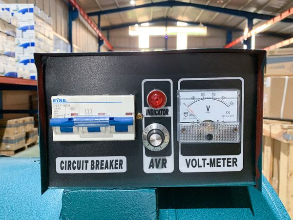 ĐẦU PHÁT ĐIỆN CÓ CHỔI THAN