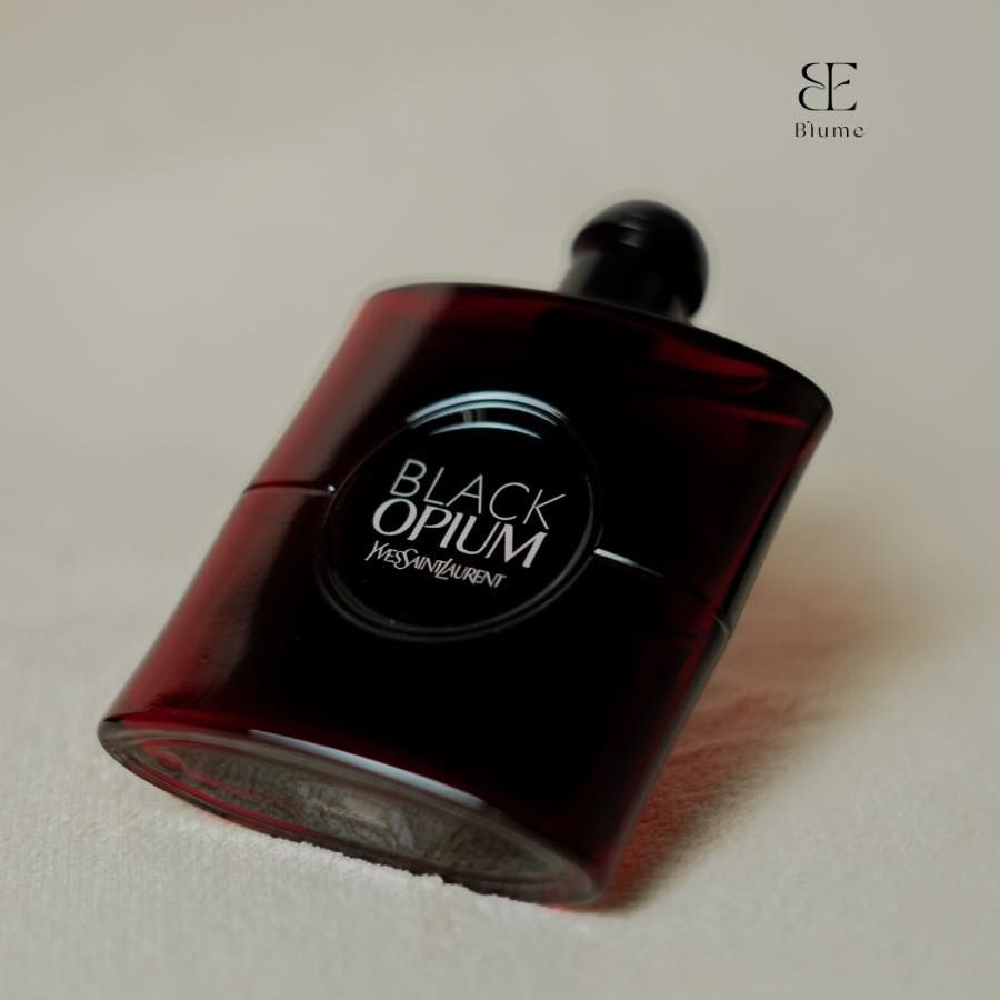  Yves Saint Laurent Black Opium Over Red 
