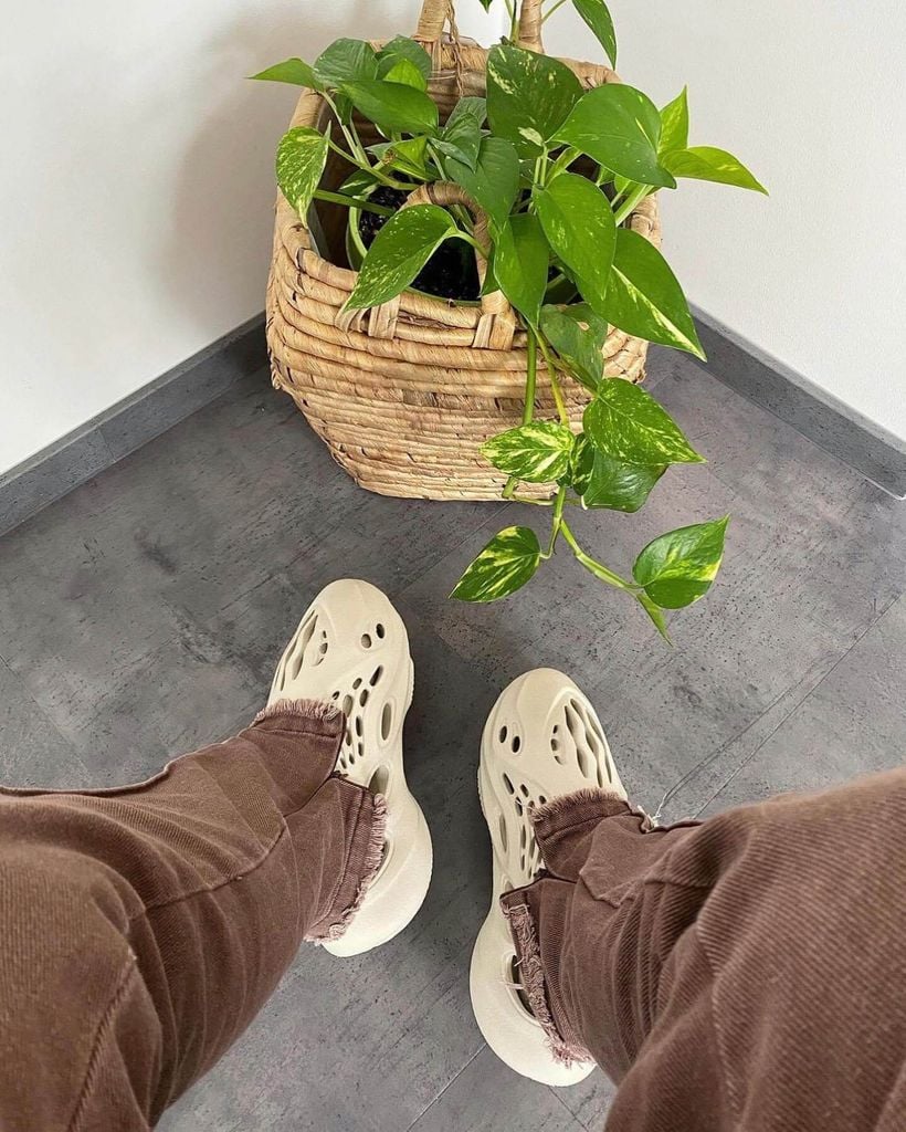 (ORDER) Yeezy Foam Runner Sand FY4567