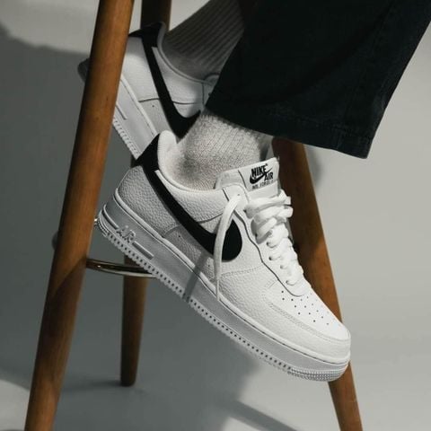 Air Force 1 White Black Swoosh CT2302 100