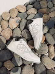 (SALE) DlOR B27 White Grey Good Quality
