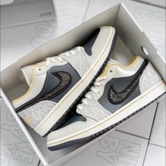 (ORDER) Air Jordan 1 Low Beaded Swoosh DV1762 001