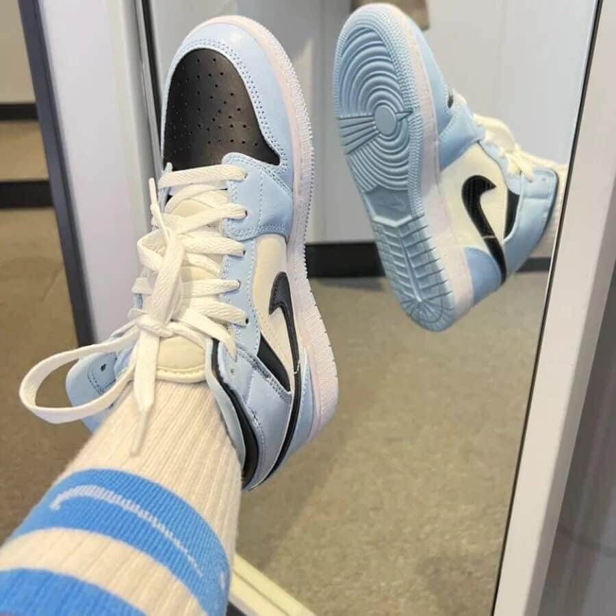 (ORDER) Nike Air Jordan 1 Mid Ice Blue GS 555112 401