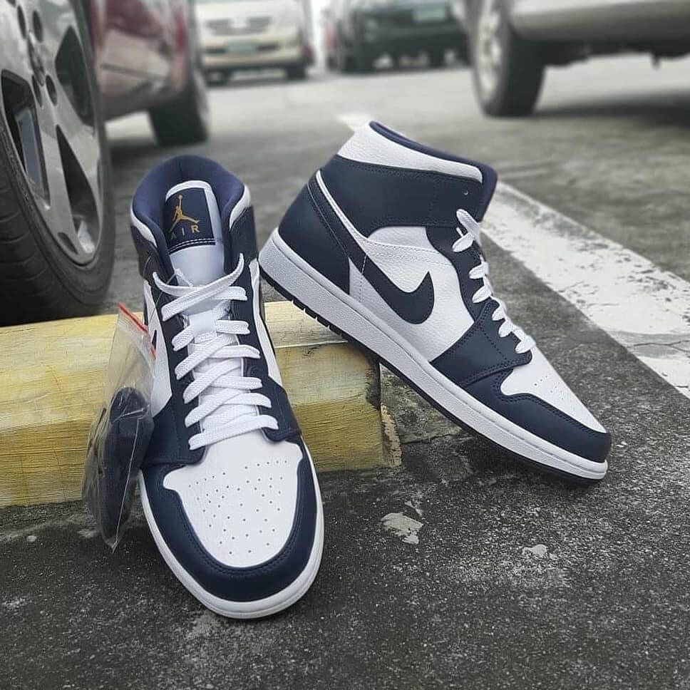 (ORDER) Nike Air Jordan 1 Mid Obsidian 554724 174