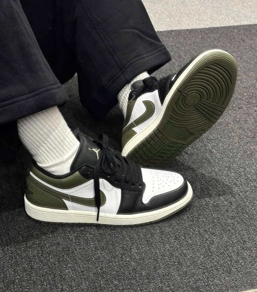(ORDER) Nike Air Jordan 1 Low Medium Olive 553558 092 Chính Hãng