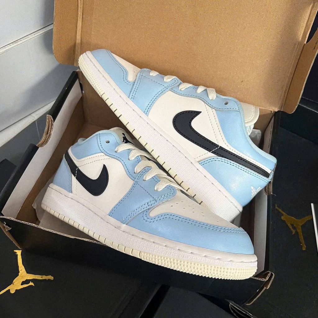 Air Jordan 1 Low Ice Blue GS 554723 401