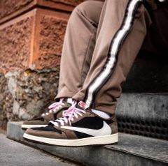 Air Jordan 1 Low OG Travis Scott CQ4277 001