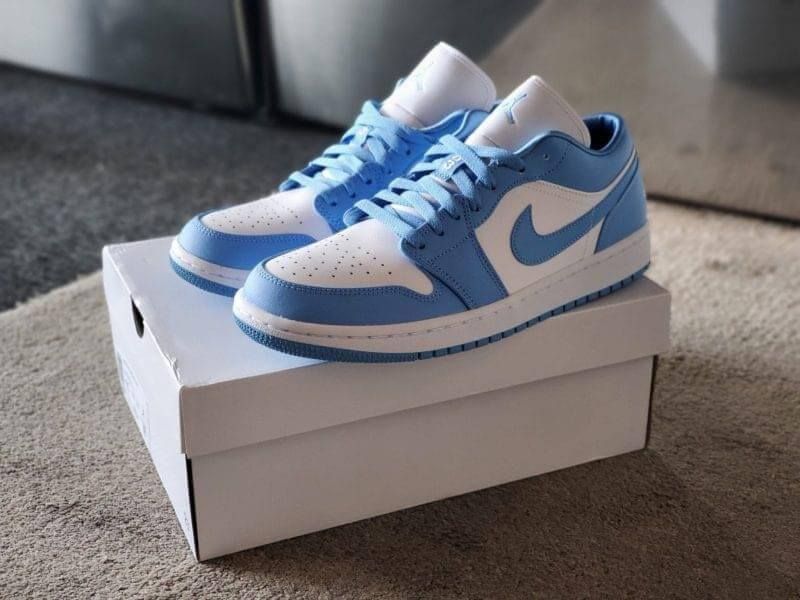 Air Jordan 1 Low UNC AO9944 441