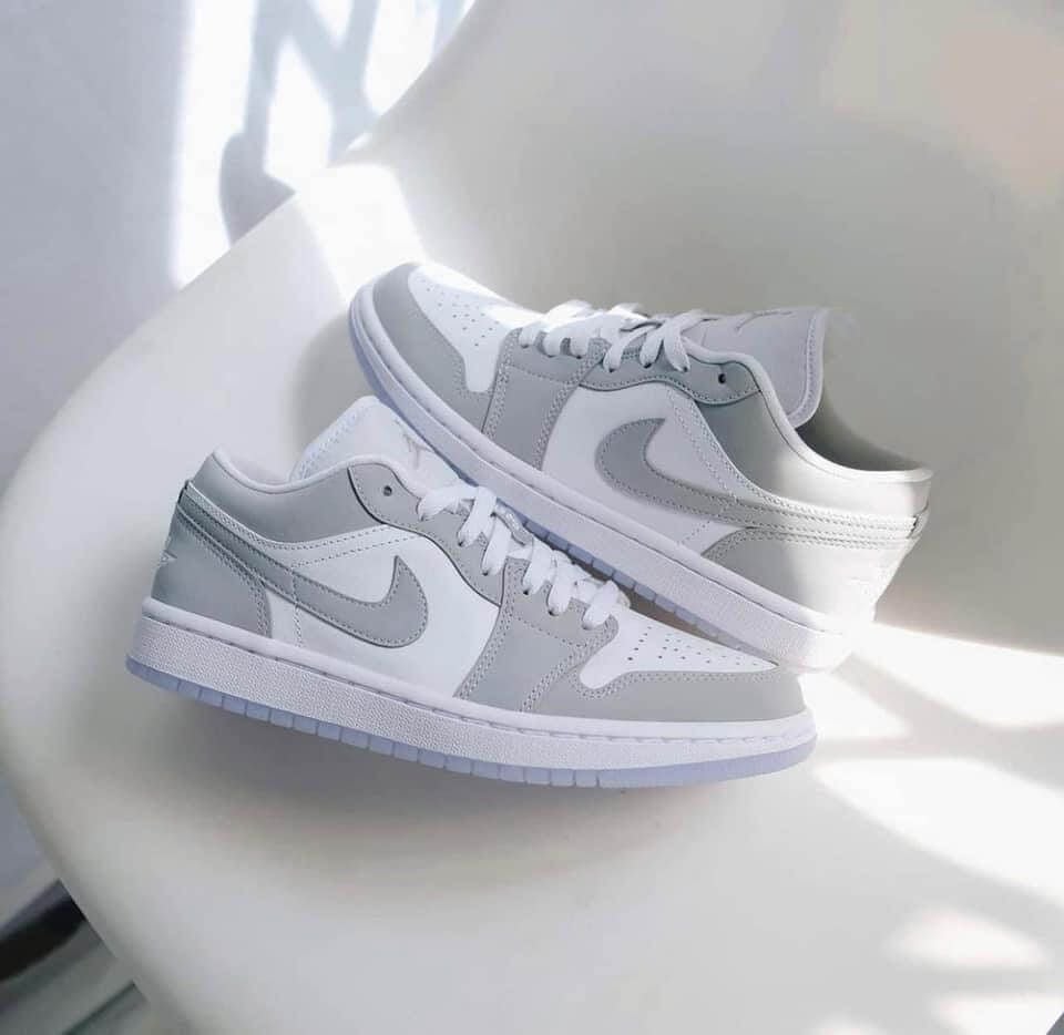 Air Jordan 1 Low Wolf Grey DC0774 105