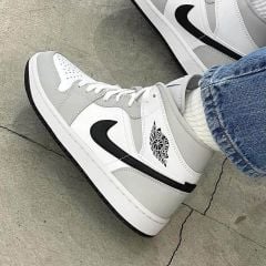 (SALE) Air Jordan 1 Mid Light Smoke Grey 554724 092