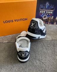 LV Trainer Sneaker Black White 1A9JG7