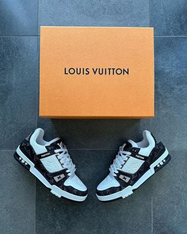 LV Trainer Sneaker Black White 1A9JG7