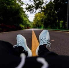 (ORDER) Adidas Yeezy 350 Cloud White FW3042