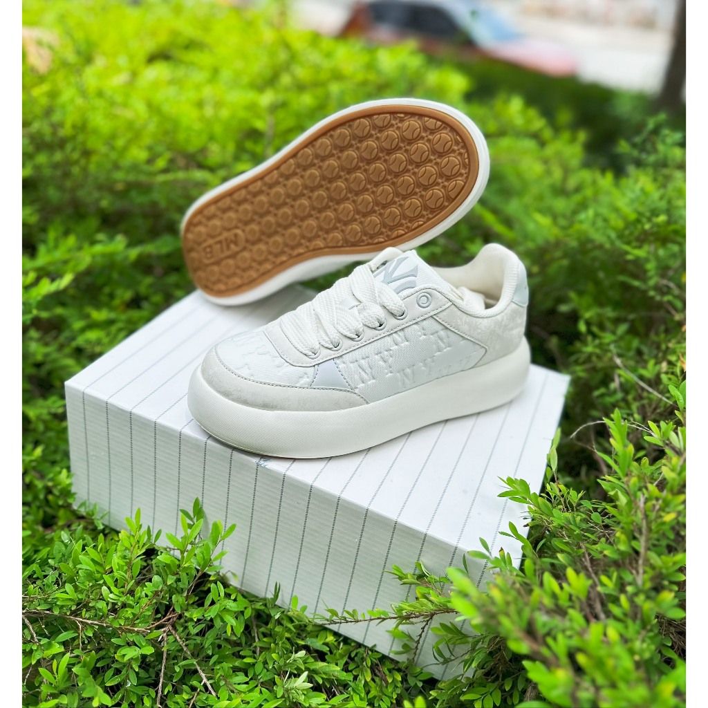 ★関税込★MLB★Chunky classic base heel monogram★ CHUNKY Classic A Heel Monogram NEW YORK YANKEES - MLB KOREA