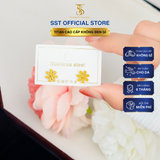  Bông tai nữ Titan SST mặt hoa cúc vàng có nhụy tráng gương Không Đen Gỉ BT127 