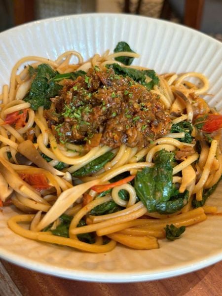  PASTA WITH TERMITE MUSHROOMS AND  HOUSE MADE GOCHUJANG SAUCE/  MÌ Ý NẤM MỐI SỐT GOCHUJANG 