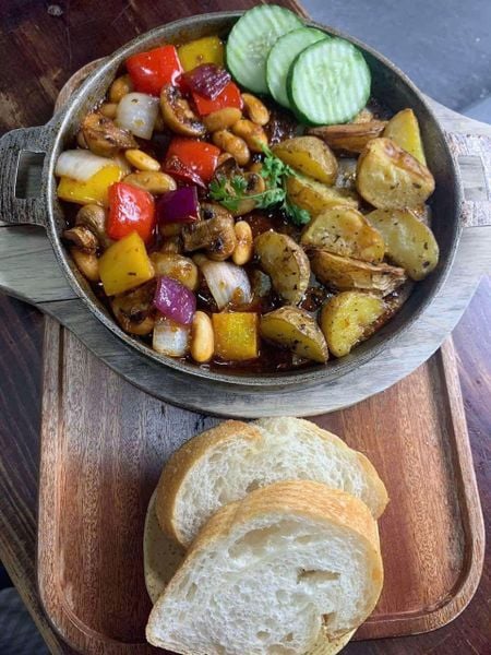  SHAKING MUSHROOMS  NẤM LÚC LẮC 