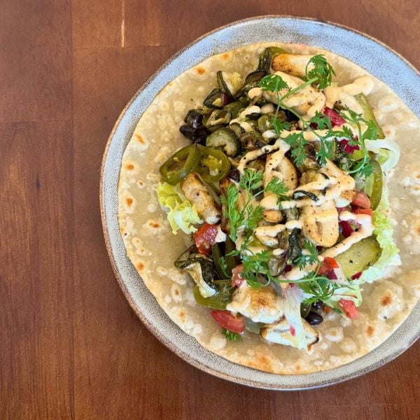  TORTILLA BLACK BEAN & MUSHROOM  TORTILLA ĐẬU ĐEN & NẤM 