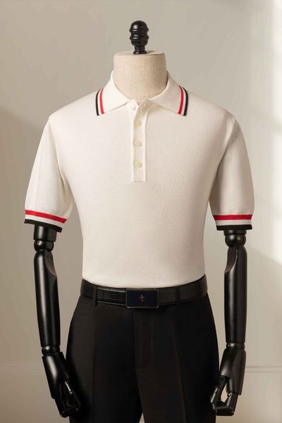 Áo mongtoghi trắng họa tiết kẻ cổ và tay - AP197