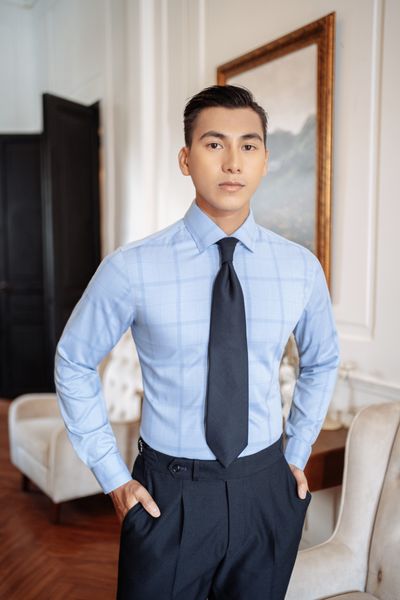 Áo Sơ Mi Dài Tay Bamboo Màu Xanh Sáng Kẻ Chìm The Tuxedo - TXTK01