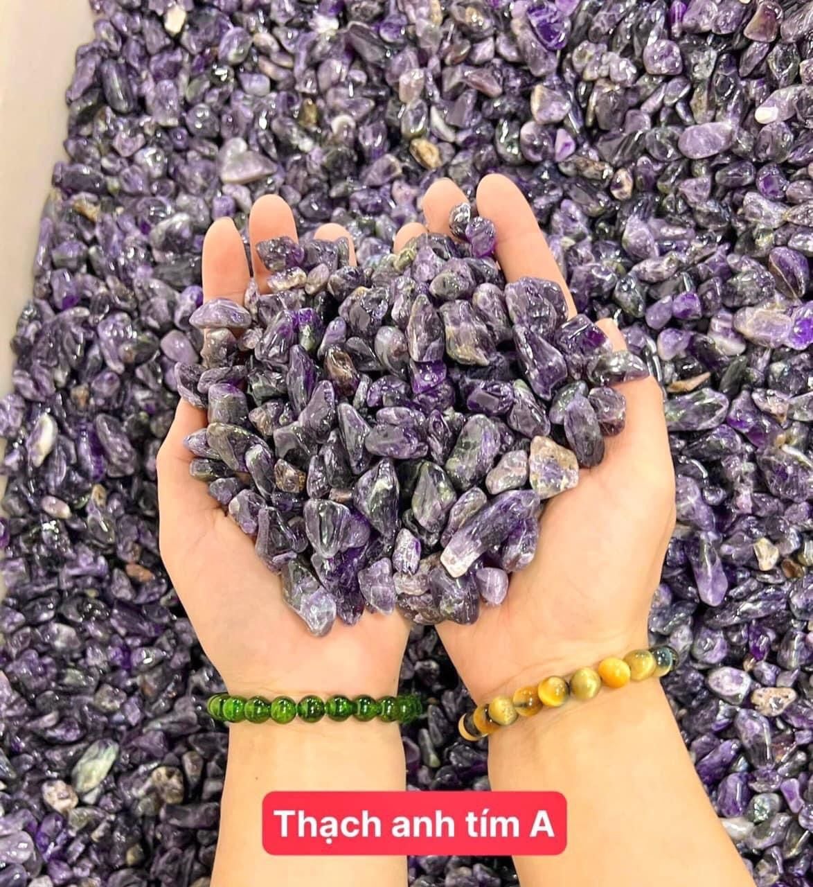  Vụn thạch anh đa sắc tự nhiên năng lượng cao ( đơn vị 1kg) 