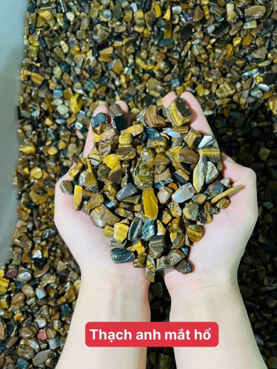  Vụn thạch anh đa sắc tự nhiên năng lượng cao ( đơn vị 1kg) 