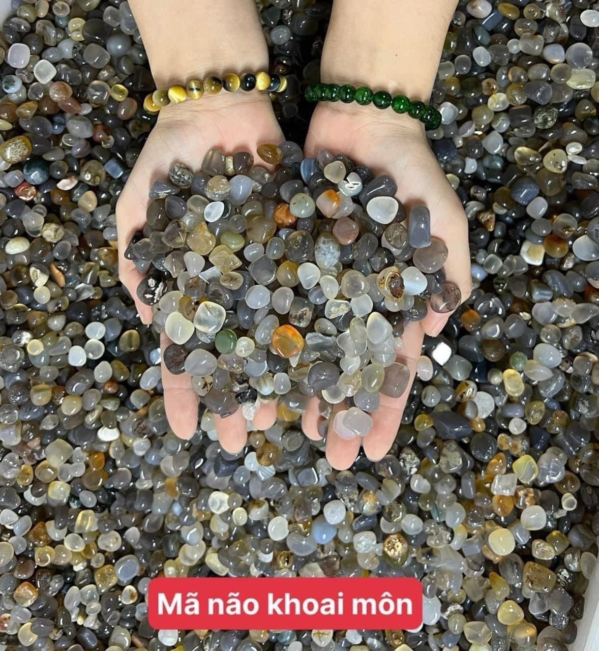  Vụn thạch anh đa sắc tự nhiên năng lượng cao ( đơn vị 1kg) 