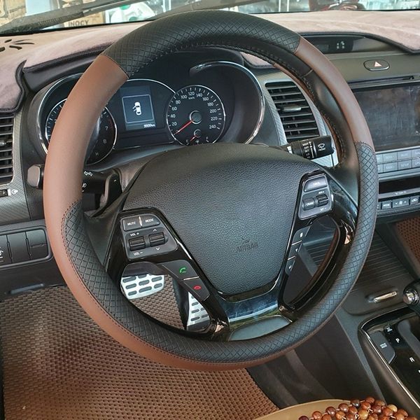 Bọc vô lăng cao su xe ô tô 5, 7 chỗ lắp đặt dễ dàng tại nhà, đường kính vô lăng 37-38 cm