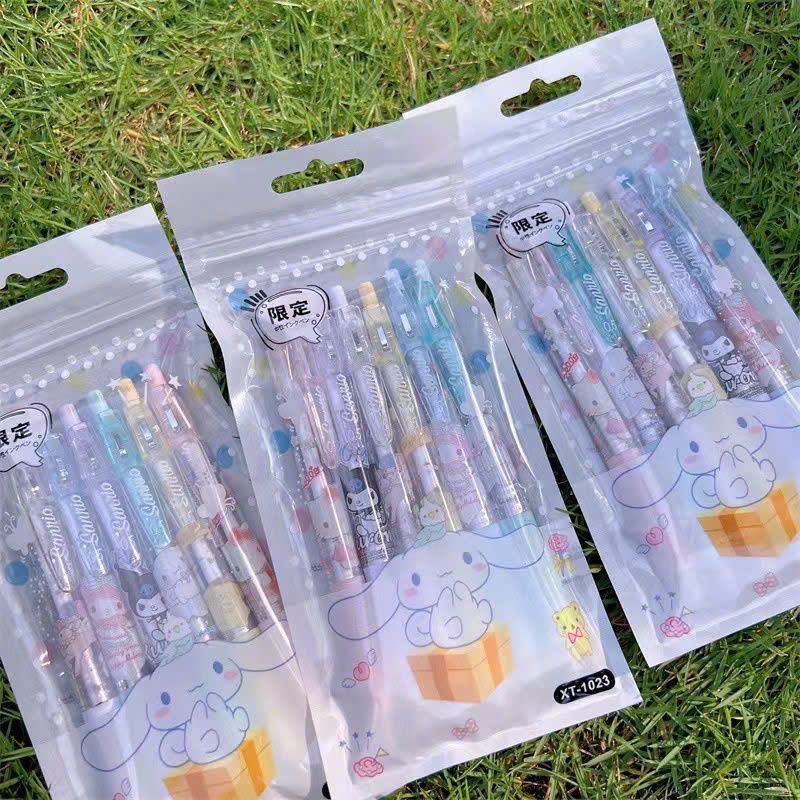  Bút viết mực gel đen Sanrio ngòi 0.5mm 