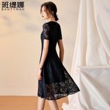  Đầm Ren Đen Họa Tiết 